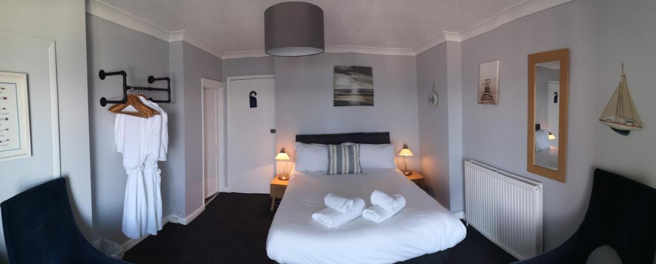 No10 Beach Rooms Пейнтън Екстериор снимка