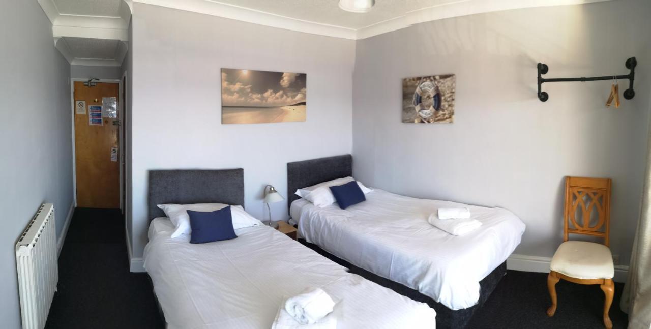 No10 Beach Rooms Пейнтън Екстериор снимка