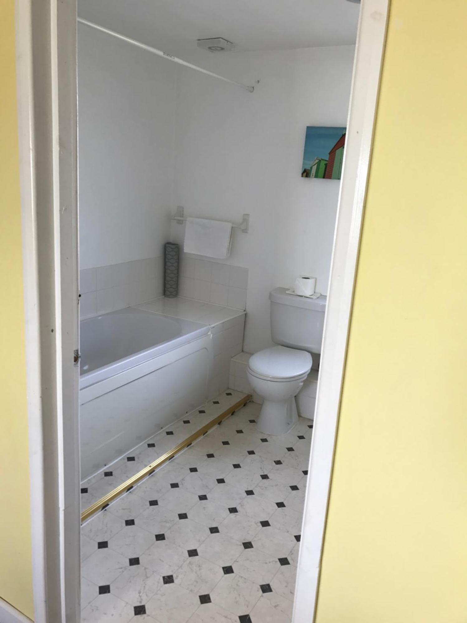 No10 Beach Rooms Пейнтън Екстериор снимка